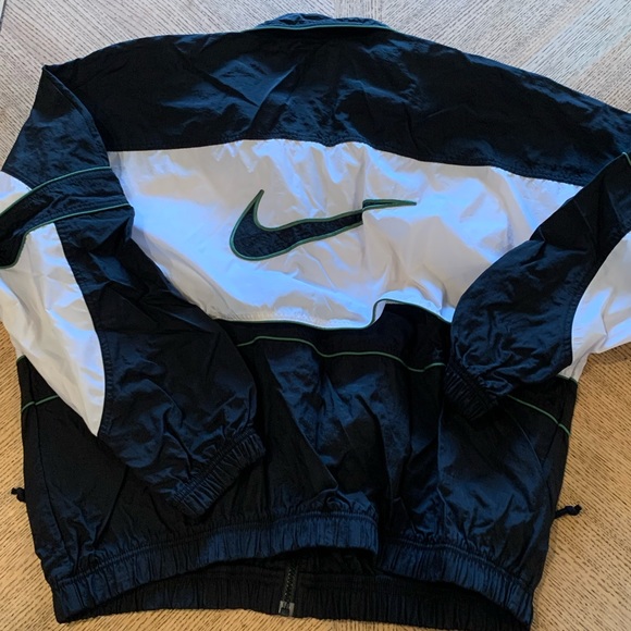 Vintage Nike Windbreaker - Picture 4 of 4